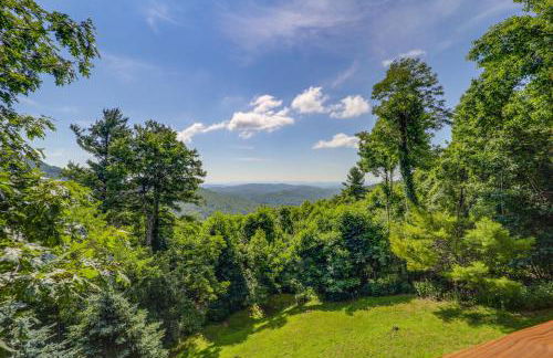 Smoky Mountain Vacation Rental with Large Deck! - Foto 39