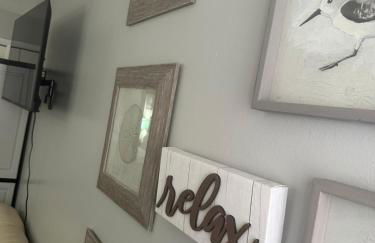 Destin-y 30A Beach Retreat Self Checkin - Huge Private Backyard Deck with Outdoor Shower - Foto 18