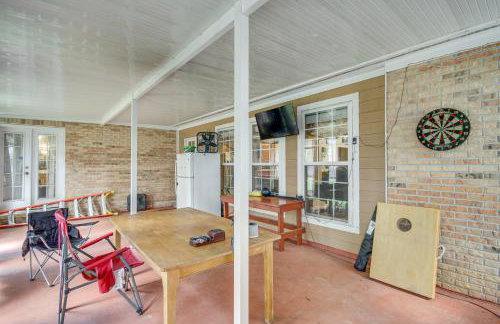 Explore Gulf Coast and Beyond! Home with Yard and Games - Foto 28