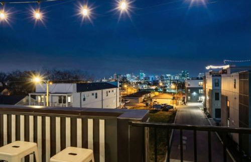 NEW Luxe 4BR 12 Beds - RoofDeck Views - Chefs Kitchen - Foto 5