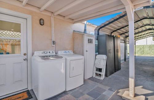 Close to Downtown! Private Yard, Fire Pit,Games - Photo 18