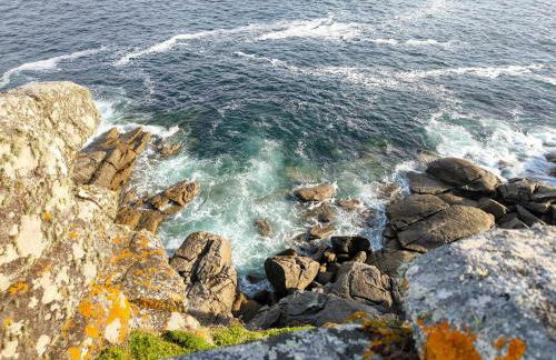 Muros sobre el puerto - Photo 49