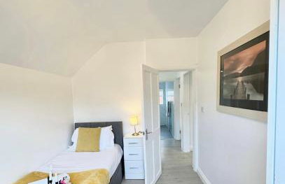 Luxurious family home in West Midlands - Photo 10