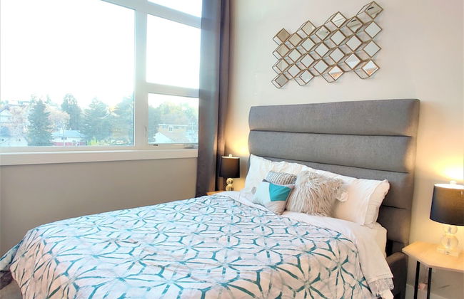 Monki Di Executive Suites - GLAS - Luxury Inner City Home 3 min to Downtown w Private Rooftop Patio Fireplace - Foto 4