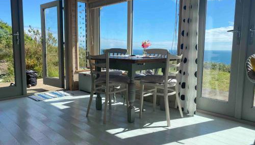 Romantic cliff top chalet at Whitsand Bay beach - Foto 4