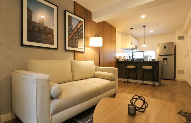 w Impressive 1BR Near Central Restaurante - Foto 1