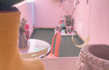 Casa rosa completa-patio- BBQ-columpios-buhardilla - Foto 3