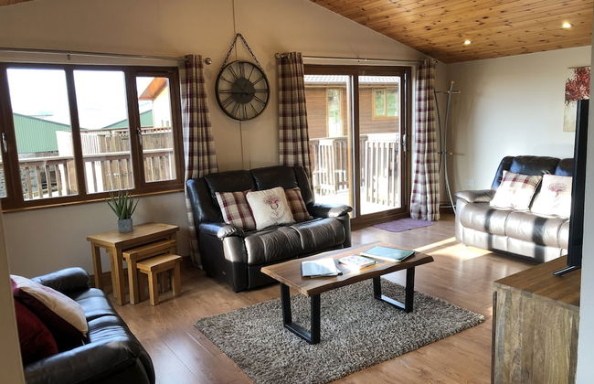 Kingfisher Lodge With Hot Tub Near Cupar, Fife - Foto 6