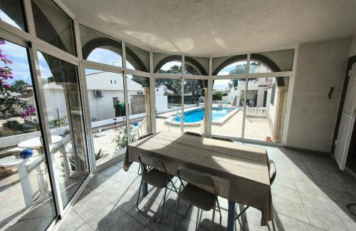 Amarella Costa Dorada - Villa mediterránea con piscina ideal para grupos y familias - Foto 7