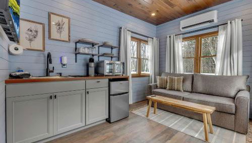 Modern Tiny Home Wraparound Deck - Foto 3