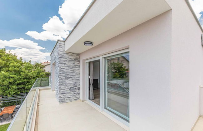 Expansive Retreat With Private Pool & Bbq, Near the Beach - Foto 19