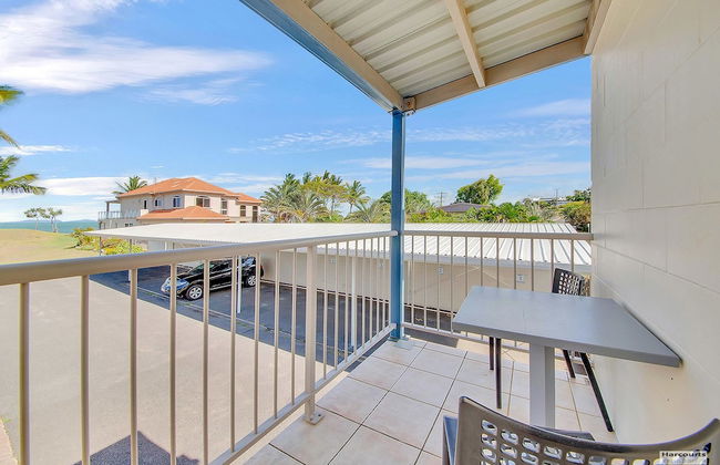 Driftwood On The Beach - Photo 25