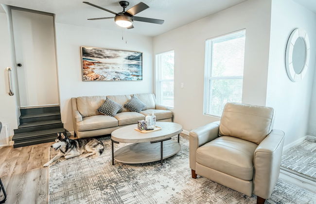 Spacious Cozy 6BR for 14- Lgbtq Friendly 2260 - Photo 1