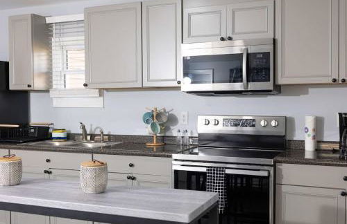 5 Min to Elon - In Unit Washer and Dryer - Fast Wi-Fi - Foto 5