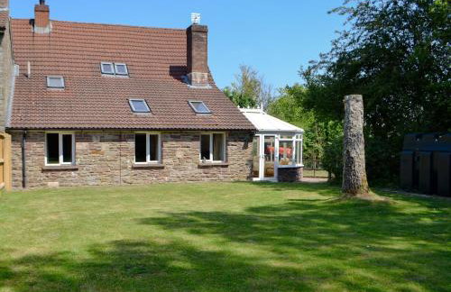 The Coach House - Photo 18