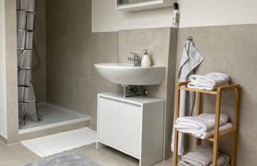 Luftige Dachwohnung mit besonderem Charme - Foto 3