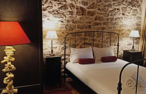 Theopetra Home - Foto 37