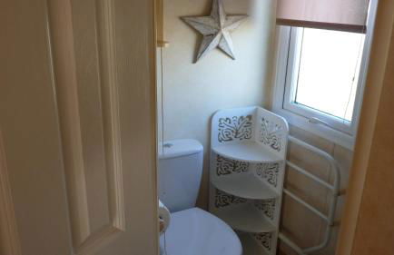 L25 L&g caravan hire 6 berth millfields family only and lead person must be over 30 MAX 4 ADULTS - Foto 31