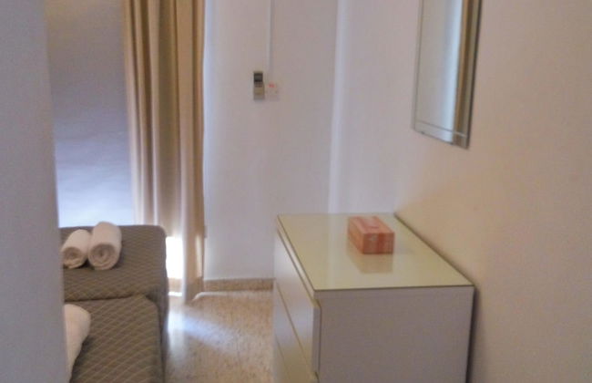 Elenapa Holiday Apartments - Foto 7