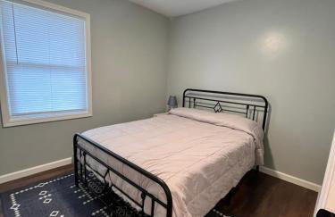 House w Patio & Fenced Yard 10 minutes to Purdue - Photo 20