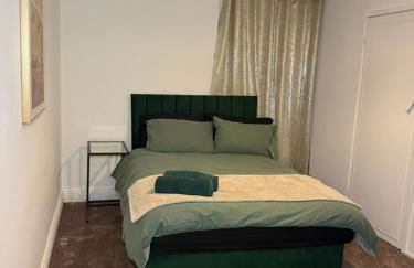 2 Bedroom Wakefield City Centre House With All Ensuite Rooms - Foto 8