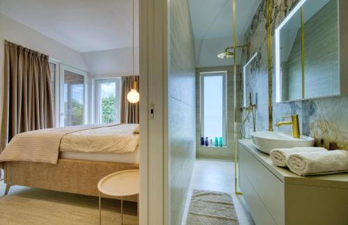 Villa One - Photo 26