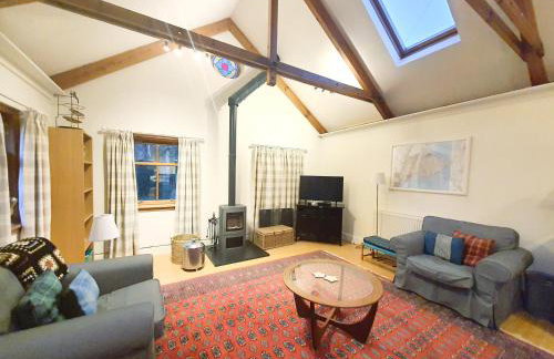Edinburgh 2-Bedroom Cottage with Parking - Ground Floor - Foto 3