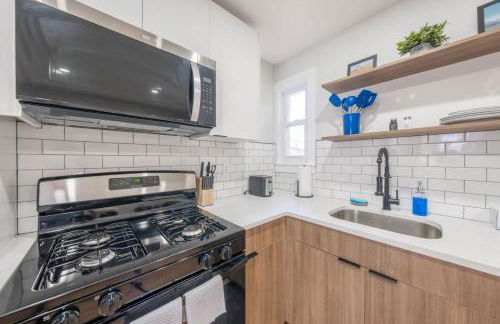 Modern 2BR 8 mins to Penn Station with WiFi and Laundry - Foto 8