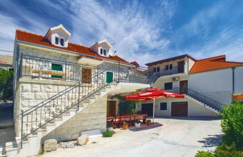 10 Bedroom Beautiful Home In Kucice - Foto 19