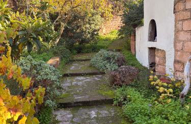 Villa with beautiful Private Garden & Breathtaking Sea View - Foto 49