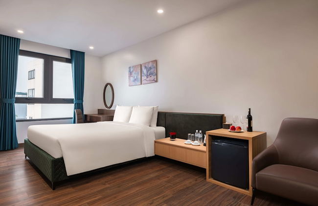 MoonLight Tay Ho - Photo 18