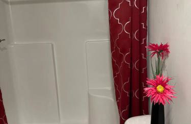 Exquisite 5 Bedroom Near Airport - Foto 13