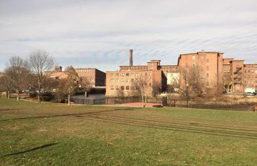 Stylish 1st Flr 1Bed Condo-Close to Downtown Dover - Photo 22