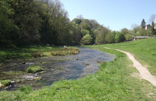 Hall Dale View near Matlock & Peak District - Photo 41