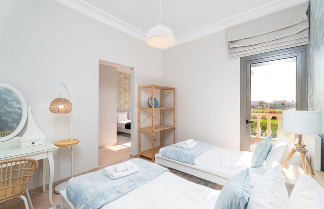 Nasma Holiday Homes - Al Hamra Village - Photo 6