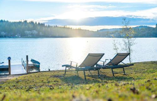 Lakefront Villa with 180 degree view private dock and boats - Foto 20