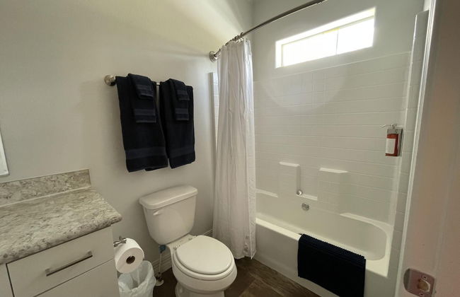 NEW 2bed 2bath With Creek and Open Spaces - Foto 11