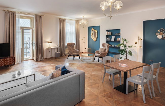 Golden Angel Suites by Adrez Living - Photo 37