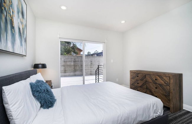 Brand NEW Luxury Modern 3bdr Townhome In Silver Lake - Photo 10