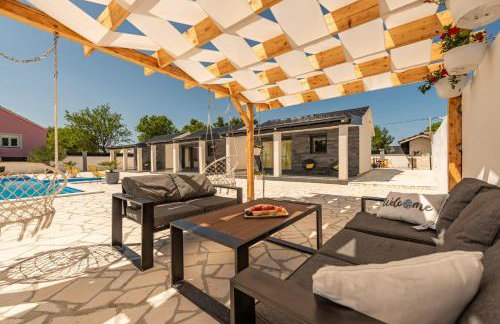 Unique Villa V with large pool - Photo 20