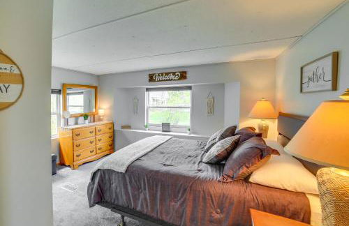 Lakefront Wisconsin Home with Boat Dock and Fire Pit! - Foto 12