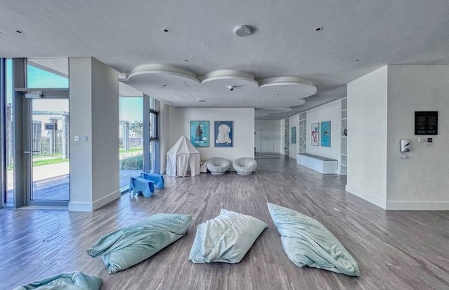 Bright 2BR in top Creek Rise Tower - Foto 35