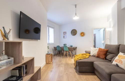 Amplio y acogedor junto al Ayuntamiento - Foto 7