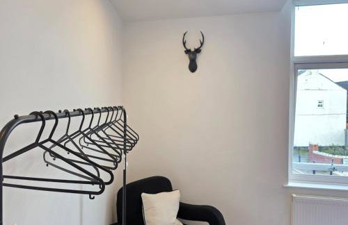 Anfield 4 min walk Sleeps 7 4BR 5Bed 3Bathrooms - Photo 29