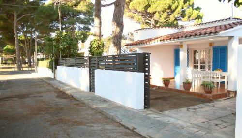 Superb Seafront Villa - Photo 5