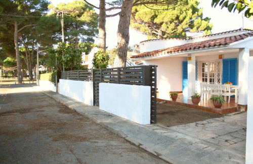 Superb Seafront Villa - Photo 5