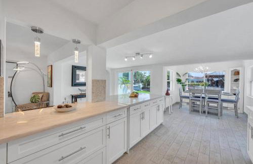 Waterfront Bungalow Heated Pool Pineapple Key - Foto 14