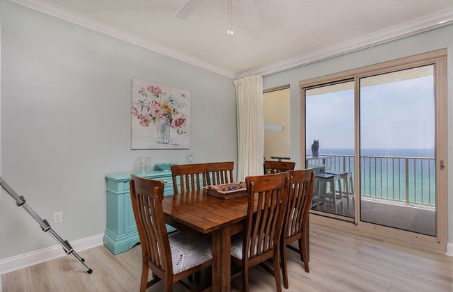 Wondrous Oceanfront Condo with Free Poolside WiFi - Unit 1105 by RedAwning - Foto 18