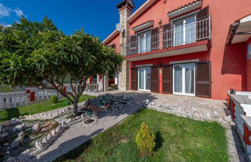 Villa Marić, a charming villa with a beautiful poolside - Foto 27