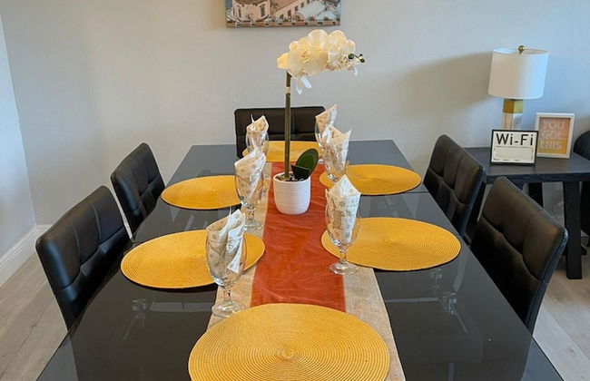 Grand Executive 3BD Condo Apartment Near Disney Parks 4 - Foto 3